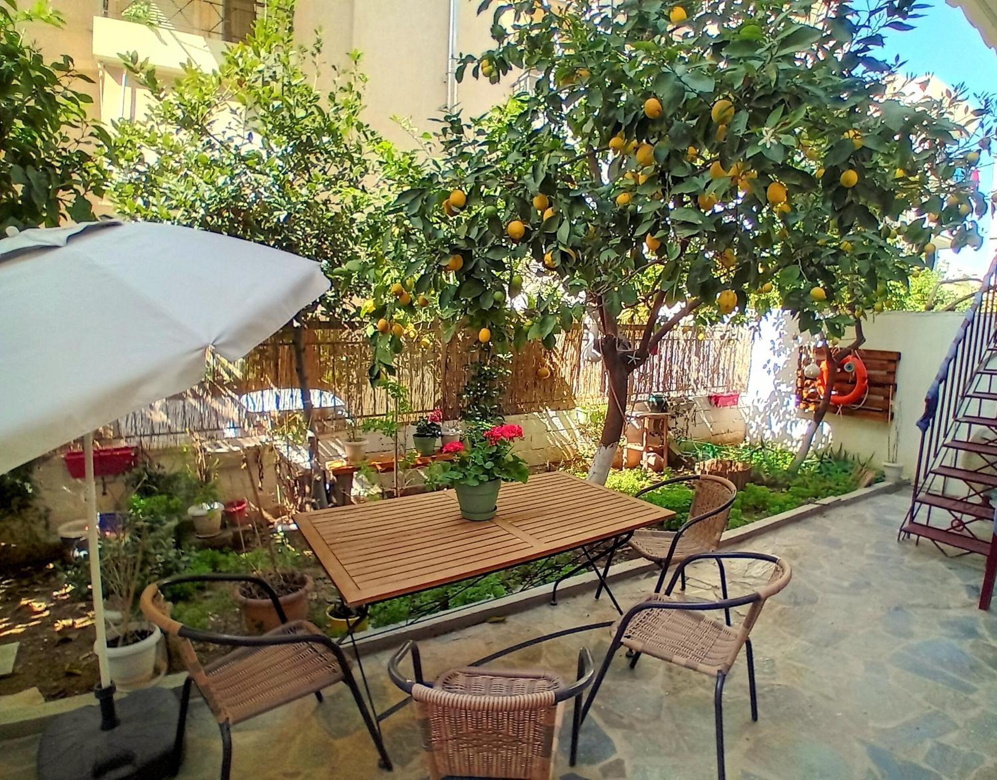 Casa Bonita, House With Private Entrance And Garden, Between Center And Sea Афіни Екстер'єр фото